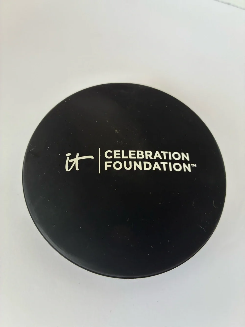 IT Cosmetics Celebration Foundation Tan 0.30 oz Discontinued NEW Unused NIB